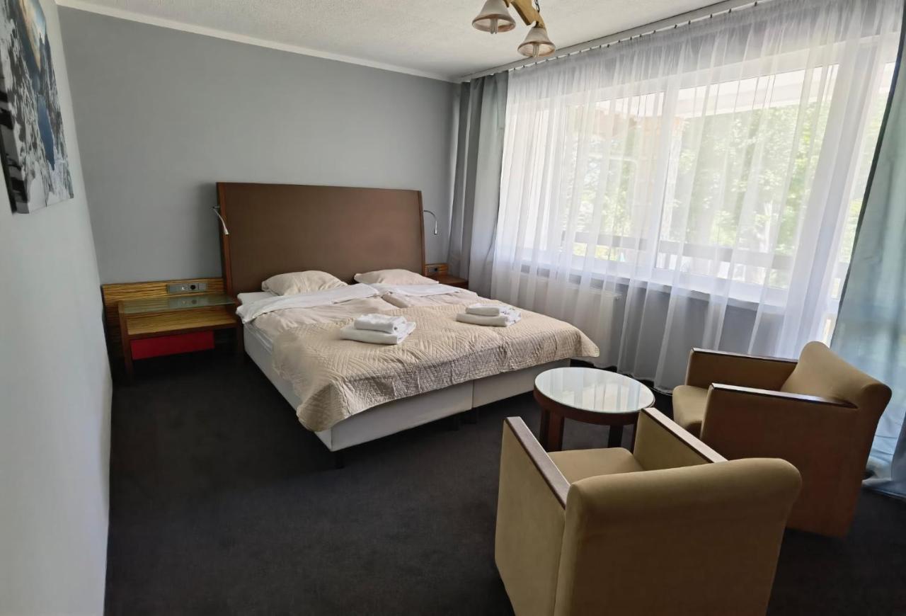 Osrodek Wypoczynkowy Nad Wodospadem Przesieka Esterno foto