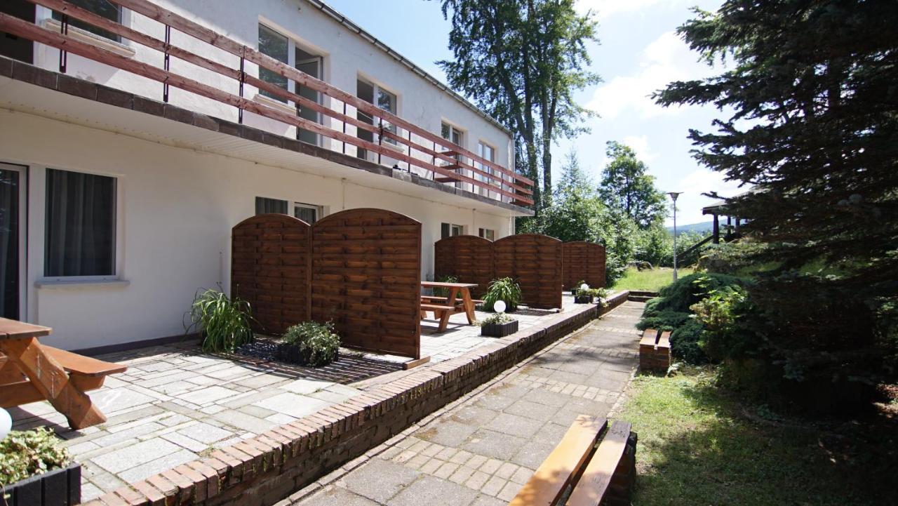 Osrodek Wypoczynkowy Nad Wodospadem Przesieka Esterno foto